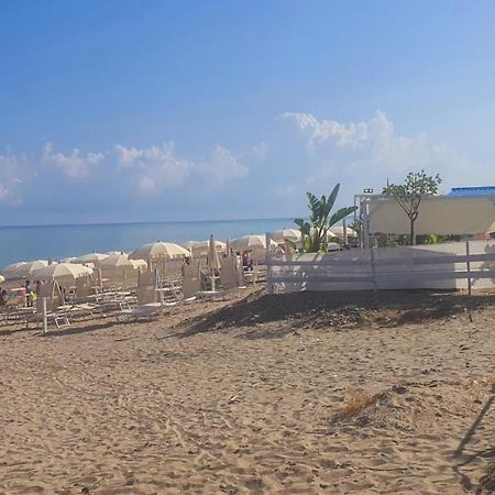 Rumah Saya Campofelice Di Roccella Luaran gambar