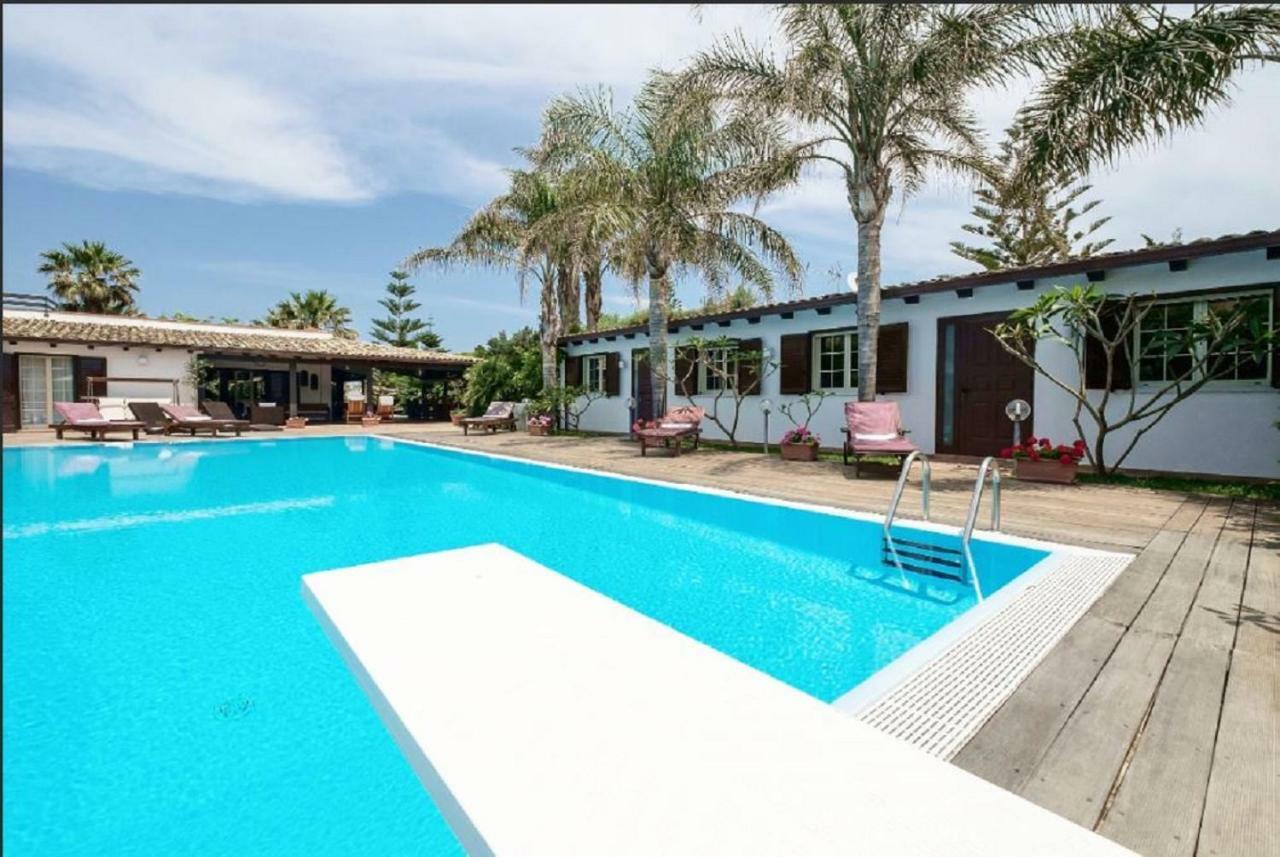 Rumah Saya Campofelice Di Roccella Luaran gambar
